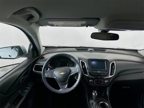 Used 2018 Chevrolet Equinox LT image 21
