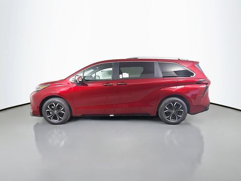 New 2026 Toyota Sienna Platinum AWD/4WD image 8