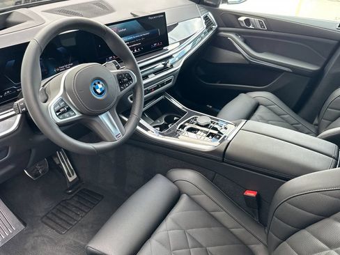 New 2026 BMW X5 xDrive50e w/ M Sport Package AWD/4WD image 9