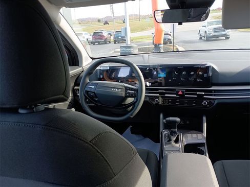 New 2026 Kia Sportage LX image 15