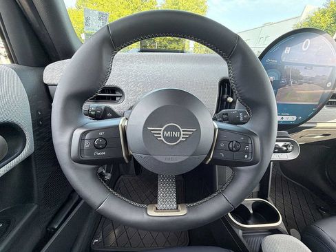 Used 2025 MINI Cooper S FWD image 23