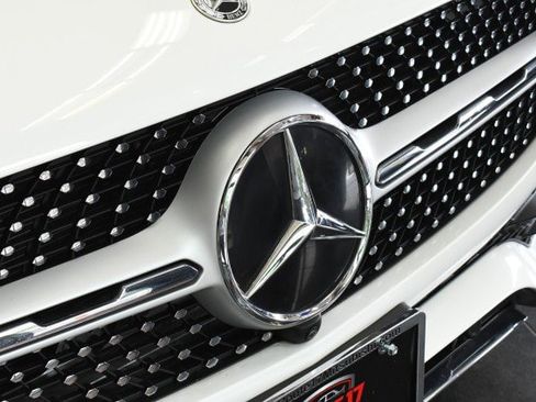 Used 2021 Mercedes-Benz GLC 300 4MATIC w/ AMG Line image 5