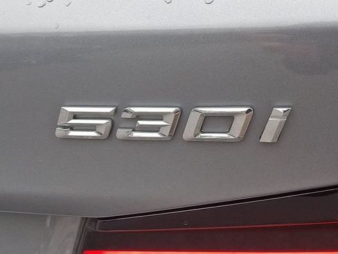 Used 2023 BMW 530i w/ Premium Package RWD image 36