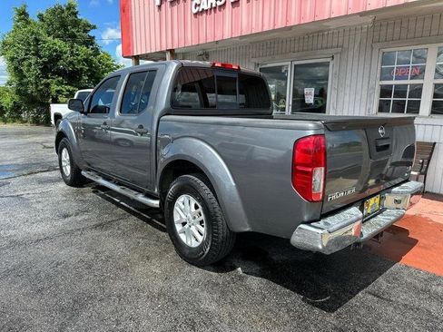 Used 2018 Nissan Frontier SV RWD image 8