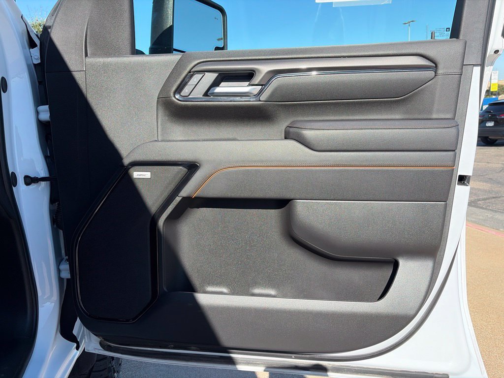 Used 2025 GMC Sierra 3500 AT4 w/ AT4 Premium Plus Package AWD/4WD image 11