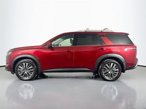 Used 2025 Nissan Pathfinder SL w/ SL Premium Package image 3