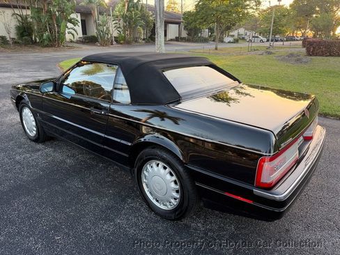 Used 1993 Cadillac Allante image 29