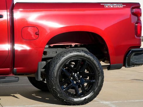 Used 2021 Chevrolet Silverado 1500 LT Trail Boss w/ Convenience Package II AWD/4WD image 24