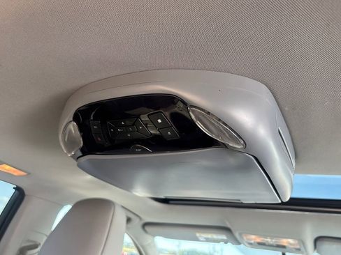 Used 2016 Toyota Highlander Limited image 31