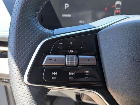 Used 2023 Nissan Ariya AWD/4WD image 22