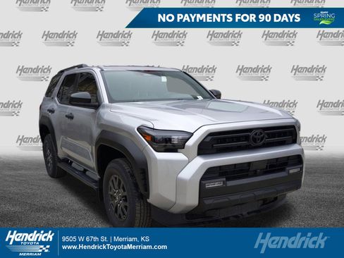 Used 2025 Toyota 4Runner SR5 image 1