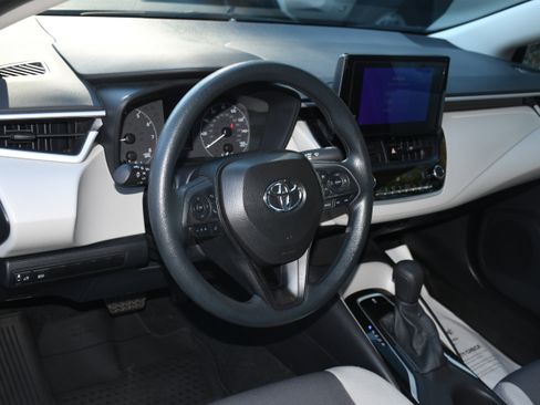 Certified 2025 Toyota Corolla LE image 8