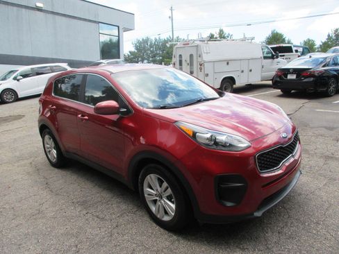Used 2018 Kia Sportage LX FWD image 3