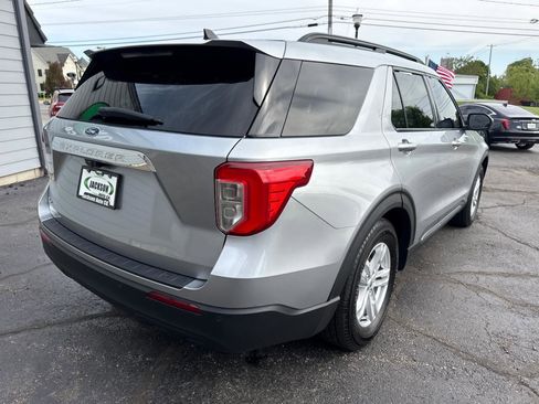 Used 2022 Ford Explorer XLT RWD image 9
