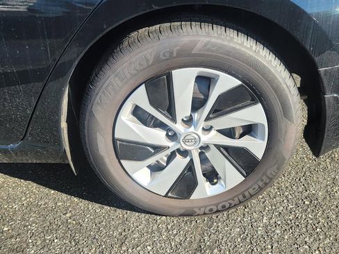 Used 2025 Nissan Altima 2.5 S FWD image 8