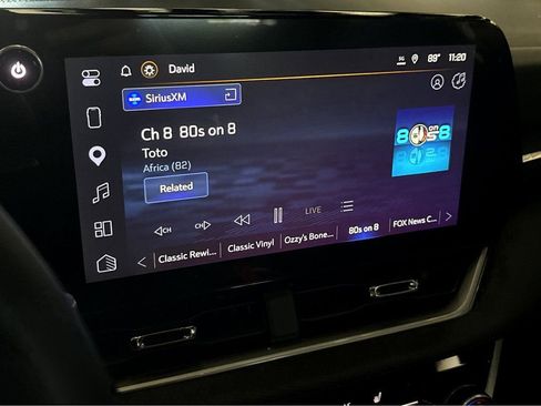Used 2026 Chevrolet Equinox LT FWD image 9