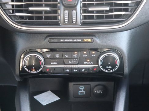 Used 2022 Ford Escape SEL image 23