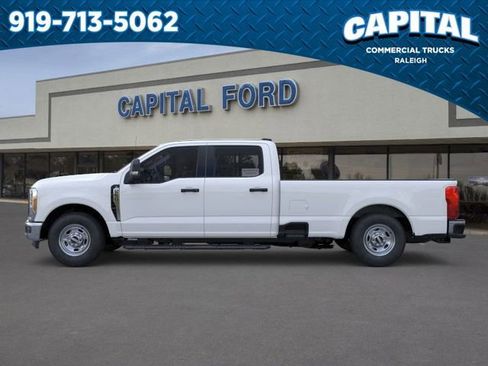 New 2026 Ford F250 XL w/ XL Chrome Package image 3
