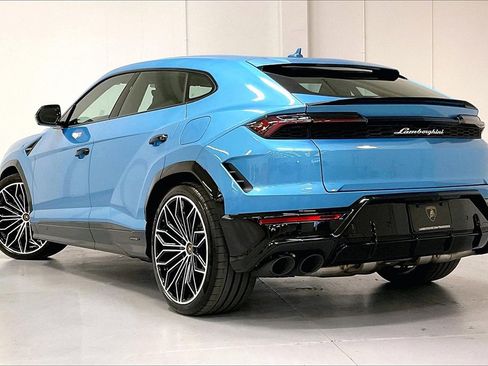 Used 2025 Lamborghini Urus SE image 6