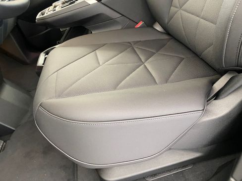 New 2026 BMW iX xDrive45 image 12