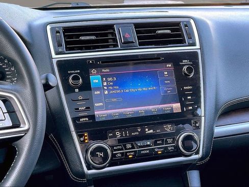 Used 2019 Subaru Outback 2.5i Limited AWD/4WD image 9