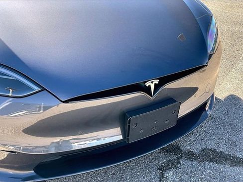 Used 2022 Tesla Model S Plaid image 21