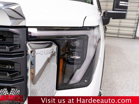 Used 2024 GMC Sierra 3500 Pro w/ Convenience Package AWD/4WD image 8
