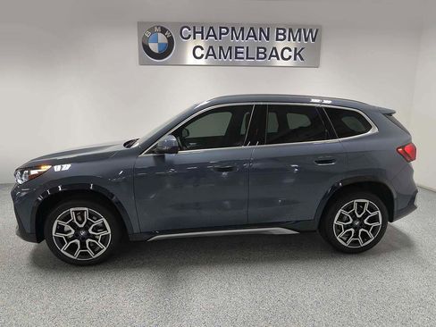 Used 2025 BMW X1 xDrive28i w/ Premium Package image 3