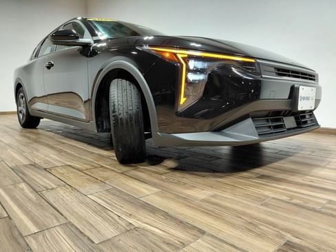 Used 2025 Kia K4 FWD image 12