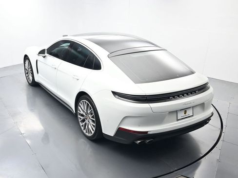 Certified 2025 Porsche Panamera image 35