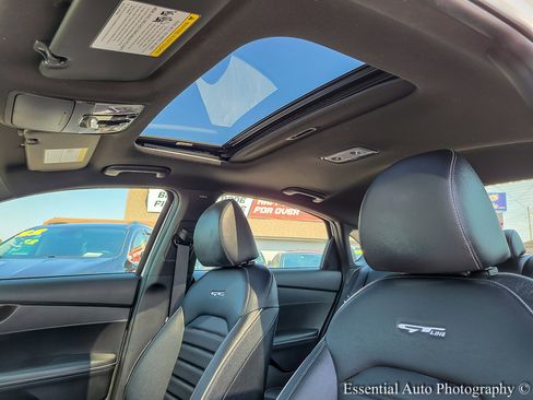 Used 2024 Kia Forte GT-Line w/ GT-Line Premium Package image 12