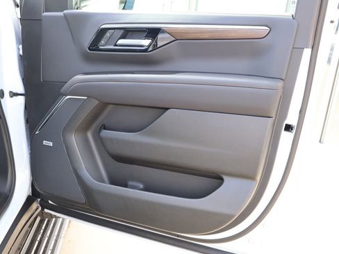 New 2026 Chevrolet Tahoe High Country AWD/4WD image 45