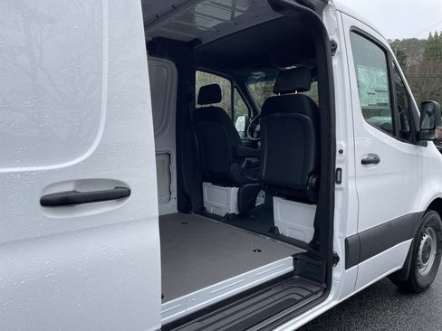 New 2025 Mercedes-Benz Sprinter 2500 image 8