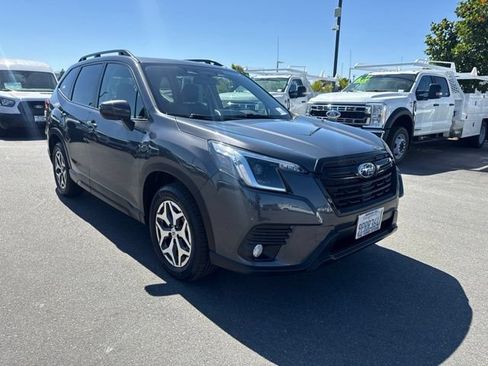 Used 2022 Subaru Forester Premium AWD/4WD image 4