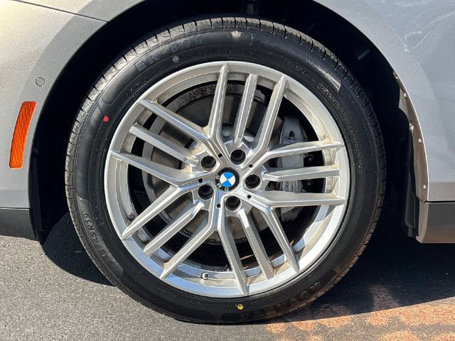 Used 2024 BMW 530i w/ Convenience Package RWD image 6