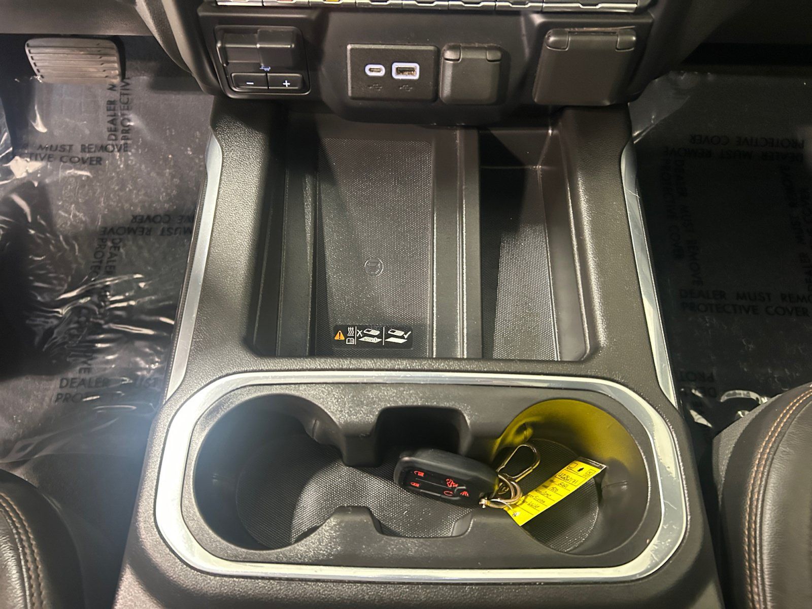 Used 2021 GMC Sierra 1500 AT4 w/ AT4 Value Package AWD/4WD image 17