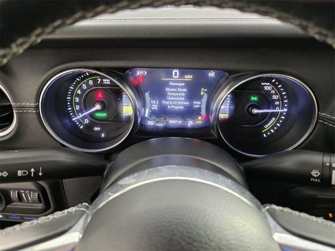 Used 2022 Jeep Wrangler Unlimited Sahara image 20