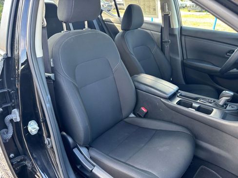 Used 2025 Nissan Sentra S image 36