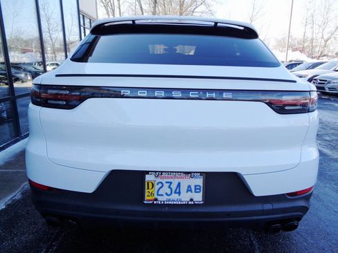 Used 2020 Porsche Cayenne image 6