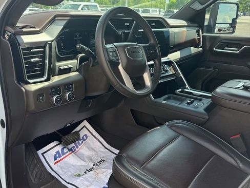 Used 2024 GMC Sierra 2500 Denali w/ Denali Reserve Package AWD/4WD image 6