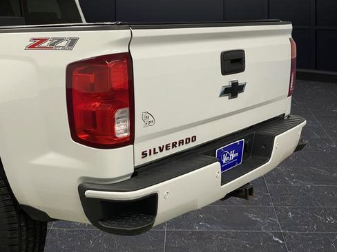 Used 2017 Chevrolet Silverado 1500 LTZ Z71 w/ Redline Edition image 39