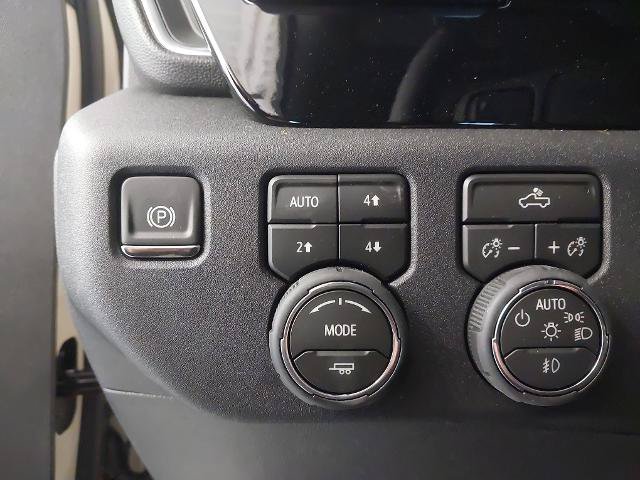 New 2026 Chevrolet Silverado 1500 RST w/ Dark Appearance Package AWD/4WD image 24
