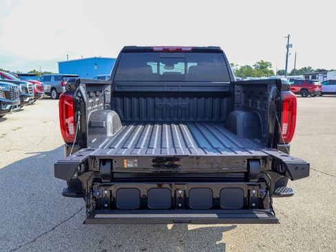 New 2026 GMC Sierra 1500 Denali Ultimate w/ LPO, Black Badging Package AWD/4WD image 5