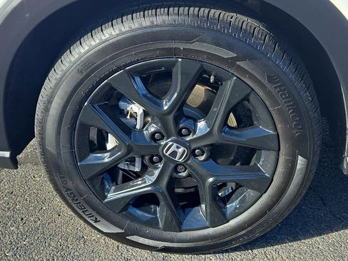 Certified 2025 Honda HR-V Sport image 9