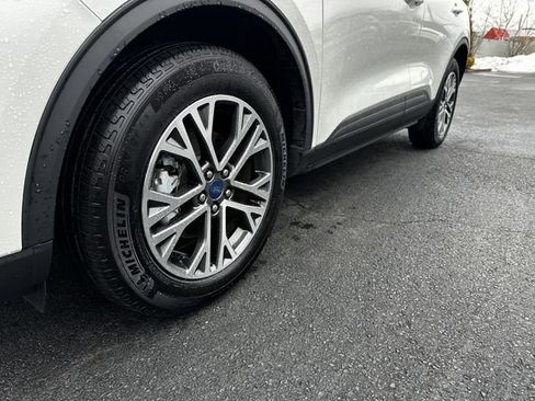 Certified 2022 Ford Escape SEL image 12