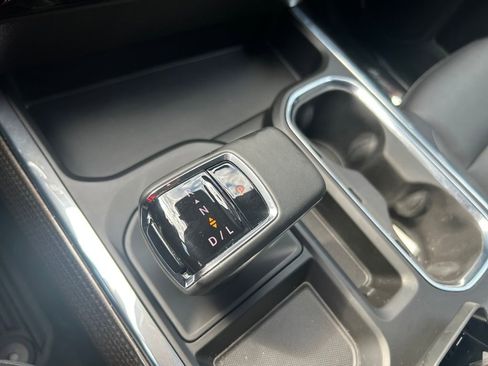 Used 2024 Chevrolet Silverado 1500 LT Trail Boss w/ Convenience Package II image 35