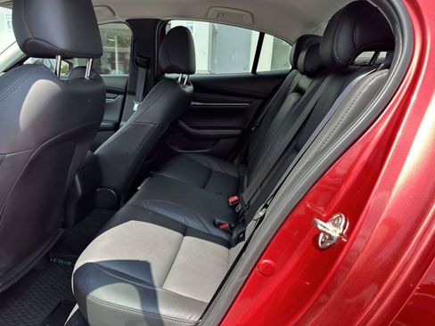 Used 2024 MAZDA MAZDA3 s FWD image 15