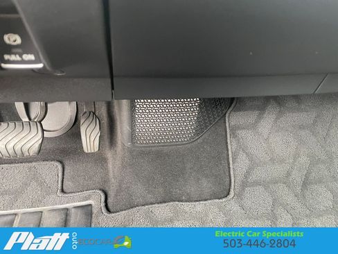 Used 2023 Nissan Ariya FWD image 26