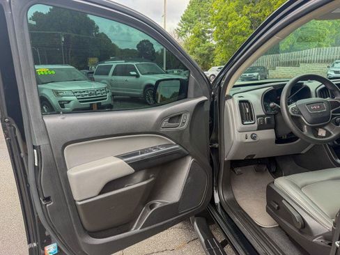 Used 2020 GMC Canyon 2WD Crew Cab w/ Convenience Package image 12