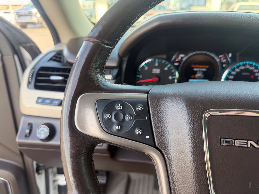 Used 2018 GMC Yukon Denali RWD image 32